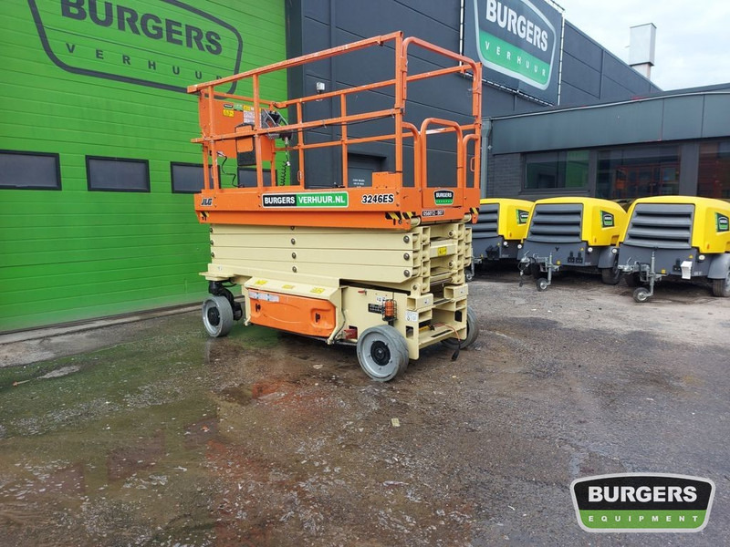 JLG 3246ES - Šķērveida pacēlājs: foto 2 JLG 3246ES - Šķērveida pacēlājs: foto 2