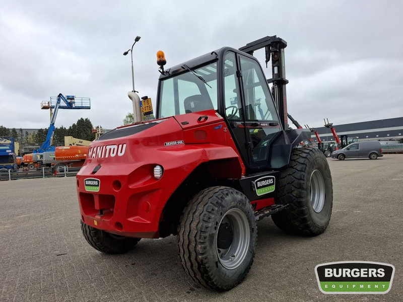 Manitou M30-4 - Bezceļu autokrāvējs: foto 3 Manitou M30-4 - Bezceļu autokrāvējs: foto 3