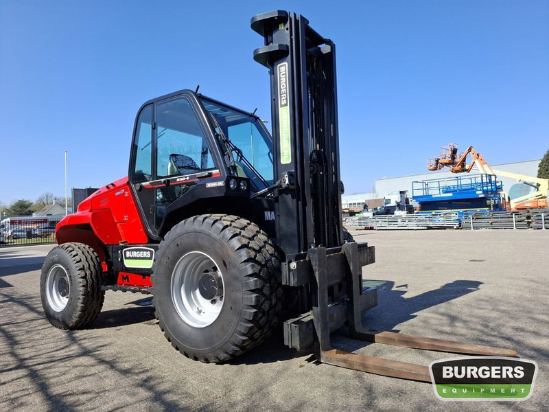 Manitou M50-4 - Bezceļu autokrāvējs: foto 2 Manitou M50-4 - Bezceļu autokrāvējs: foto 2