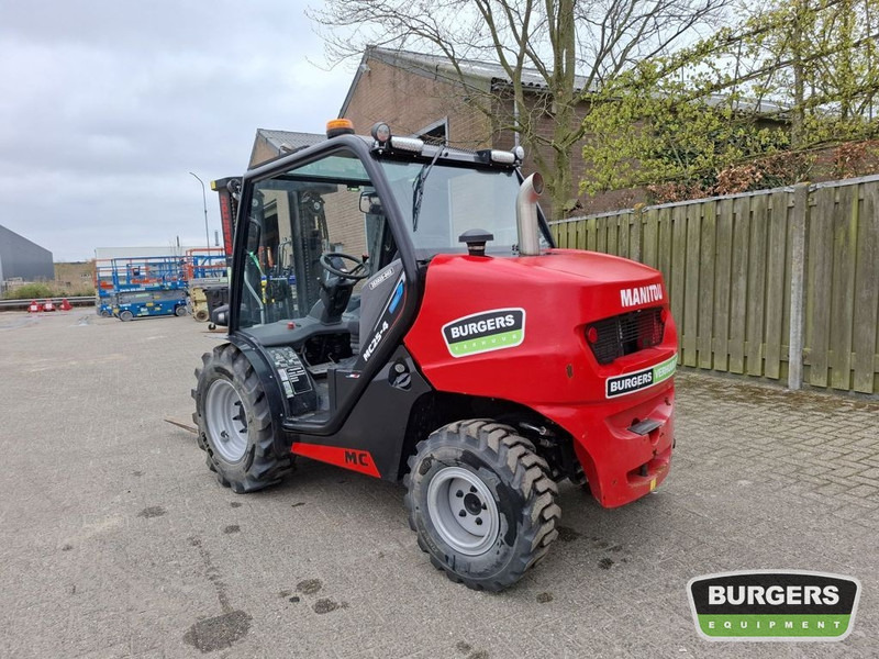 Manitou MC 25-4 D K ST5 S1 Buggy - Dīzeļiekrāvējs: foto 4 Manitou MC 25-4 D K ST5 S1 Buggy - Dīzeļiekrāvējs: foto 4