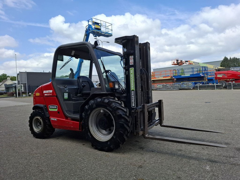 Manitou MH25-4 Buggy - Bezceļu autokrāvējs: foto 2 Manitou MH25-4 Buggy - Bezceļu autokrāvējs: foto 2