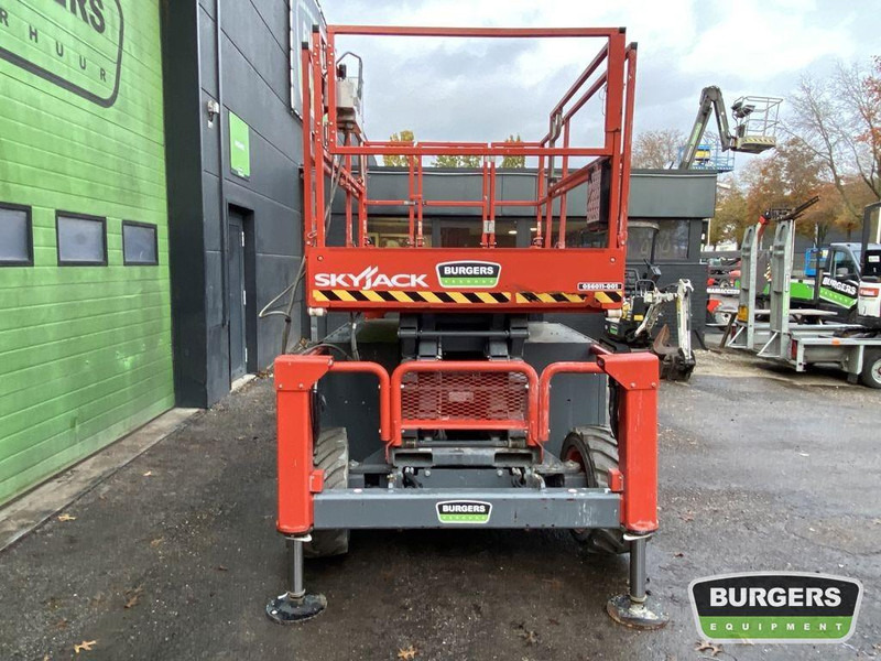 Skyjack SJ6832 RTE - Šķērveida pacēlājs: foto 5 Skyjack SJ6832 RTE - Šķērveida pacēlājs: foto 5