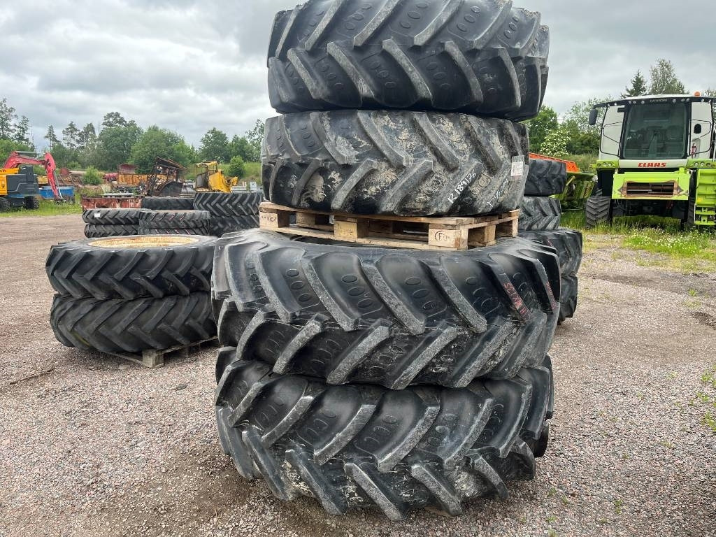 Agrimax 650/65-38 420/85-28 till Case MX 135 - Riepa - Lauksaimniecības tehnika: foto 1 Agrimax 650/65-38 420/85-28 till Case MX 135 - Riepa - Lauksaimniecības tehnika: foto 1