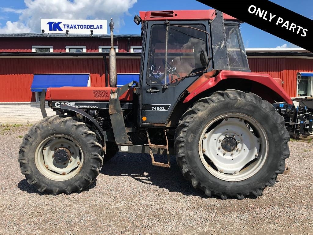 Case IH 745 XL Dismantled. Only spare parts - Traktors: foto 1 Case IH 745 XL Dismantled. Only spare parts - Traktors: foto 1