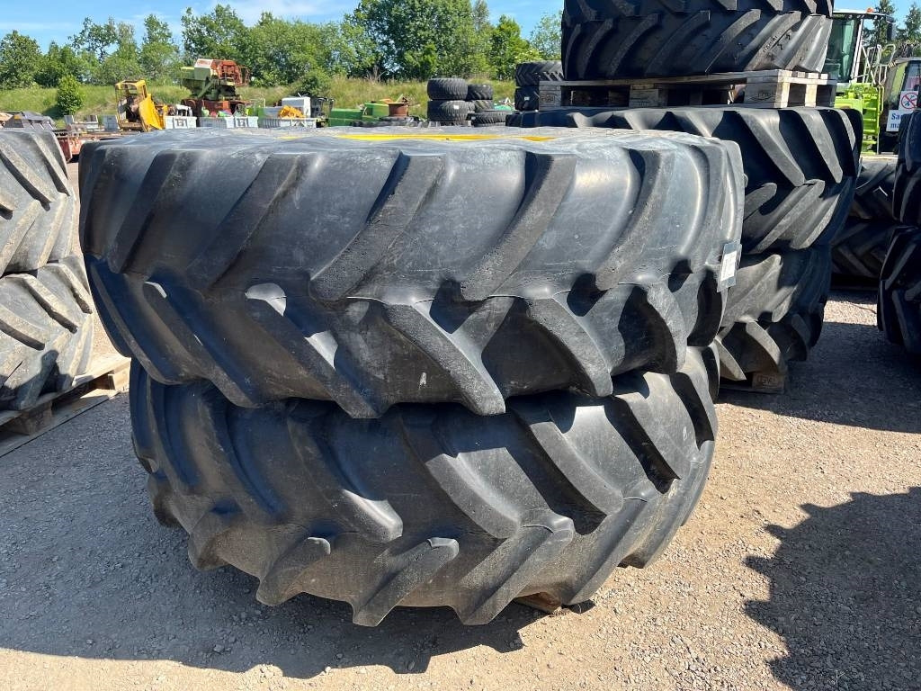 Firestone 520/85R38 till JD 6620 - Riepa - Lauksaimniecības tehnika: foto 1 Firestone 520/85R38 till JD 6620 - Riepa - Lauksaimniecības tehnika: foto 1