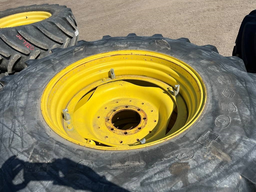Firestone 520/85R38 till JD 6620 - Riepa - Lauksaimniecības tehnika: foto 2 Firestone 520/85R38 till JD 6620 - Riepa - Lauksaimniecības tehnika: foto 2