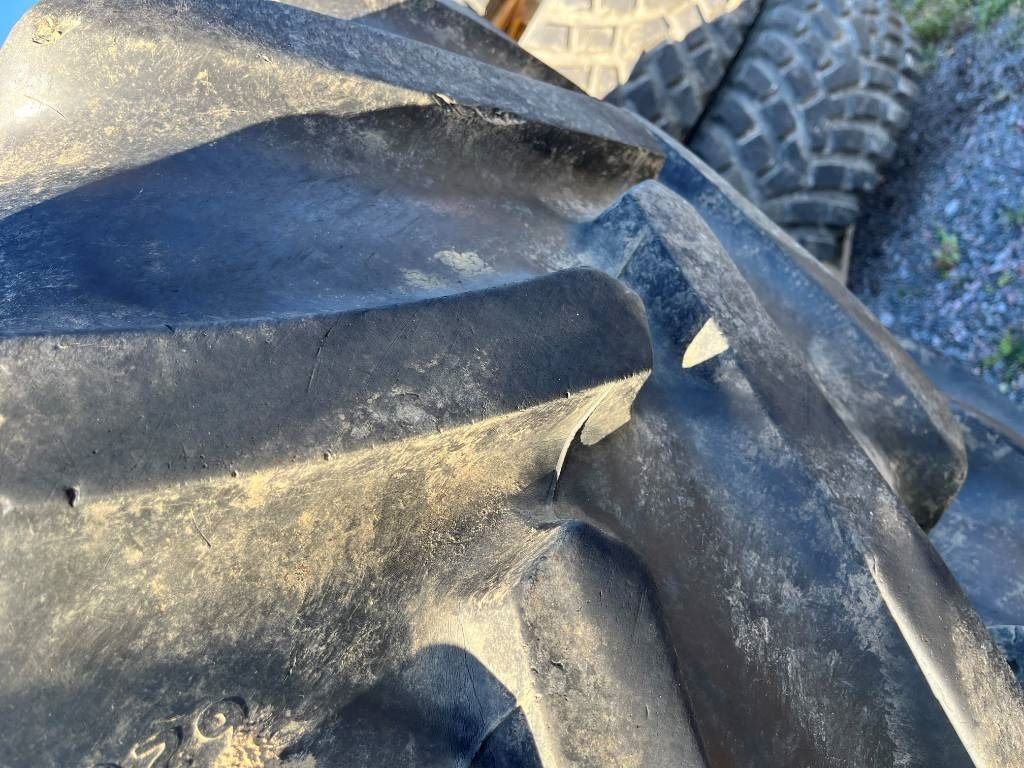 Goodyear 620/70R42 till New Holland / Ford 8670 - Riepa - Lauksaimniecības tehnika: foto 3 Goodyear 620/70R42 till New Holland / Ford 8670 - Riepa - Lauksaimniecības tehnika: foto 3