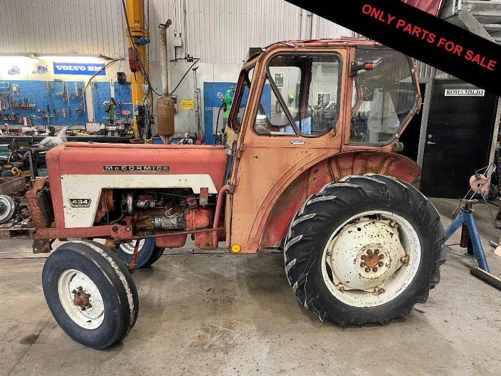International 434 Dismantled: only spare parts - Traktors: foto 1 International 434 Dismantled: only spare parts - Traktors: foto 1