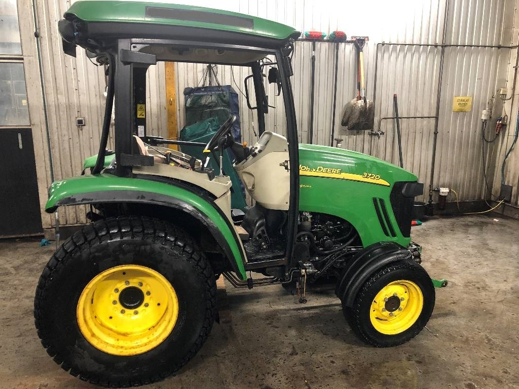 John Deere 3720 Dismantled: only spare parts - Komunālais traktors: foto 2 John Deere 3720 Dismantled: only spare parts - Komunālais traktors: foto 2
