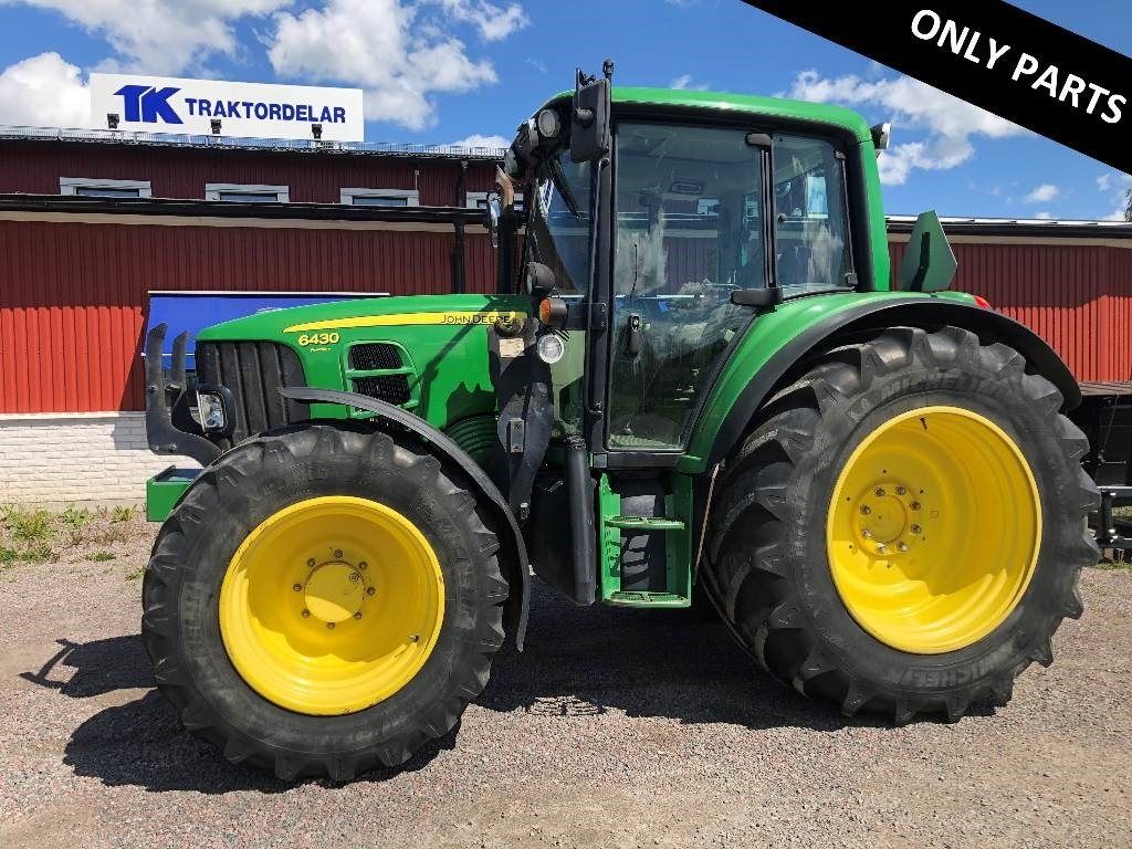 John Deere 6430 dismantled : only spare parts - Traktors: foto 1 John Deere 6430 dismantled : only spare parts - Traktors: foto 1