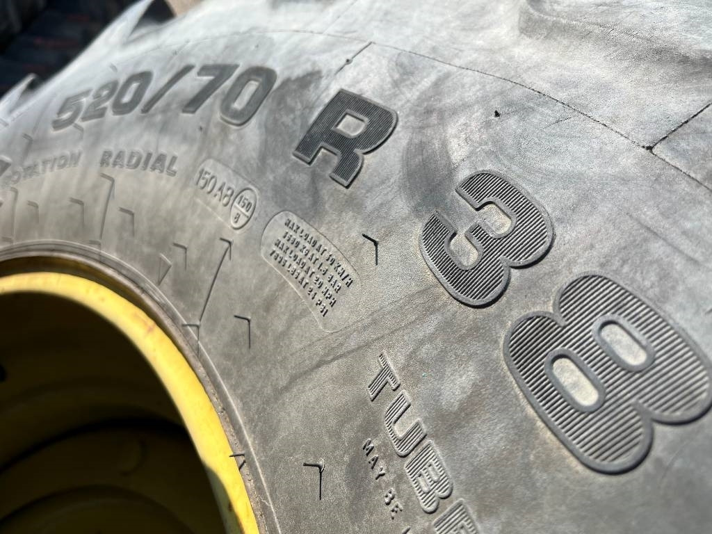 Kleber 520/70R38 480/70R24 till JD 6620 - Riepa - Lauksaimniecības tehnika: foto 5 Kleber 520/70R38 480/70R24 till JD 6620 - Riepa - Lauksaimniecības tehnika: foto 5