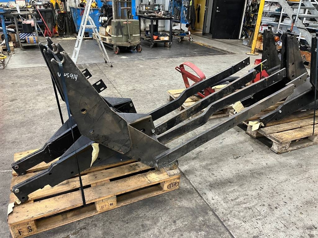 Lastarfäste Trima till Ursus Zetor - Frontālais iekrāvējs: foto 1 Lastarfäste Trima till Ursus Zetor - Frontālais iekrāvējs: foto 1