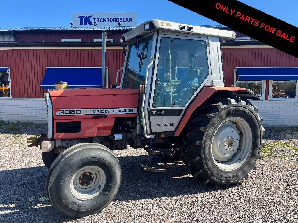 Massey Ferguson 3060 - Traktors: foto 1 Massey Ferguson 3060 - Traktors: foto 1