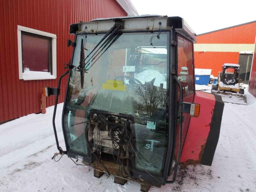Massey Ferguson 8150 - Kabīne - Traktors: foto 1 Massey Ferguson 8150 - Kabīne - Traktors: foto 1