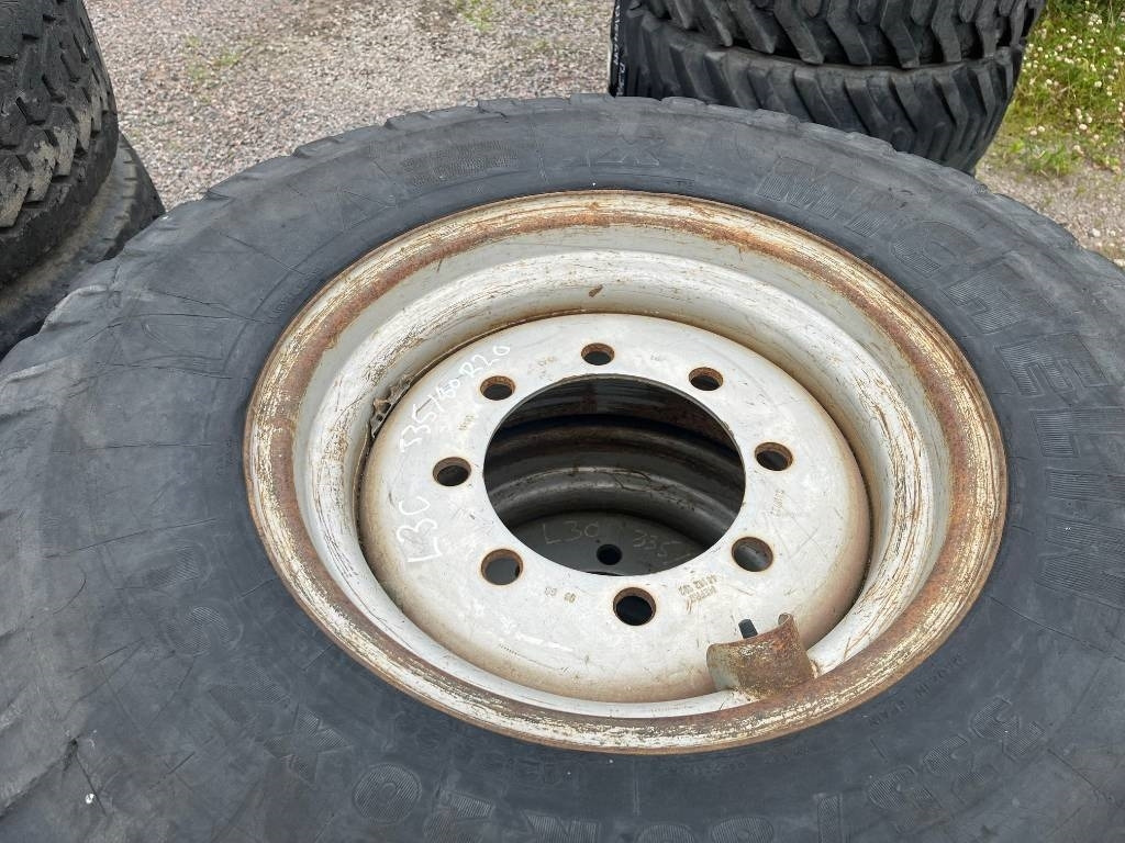 Michelin 335/80-20 till Volvo L30 Zettelmeyer - Riepa - Celtniecības tehnika: foto 4 Michelin 335/80-20 till Volvo L30 Zettelmeyer - Riepa - Celtniecības tehnika: foto 4