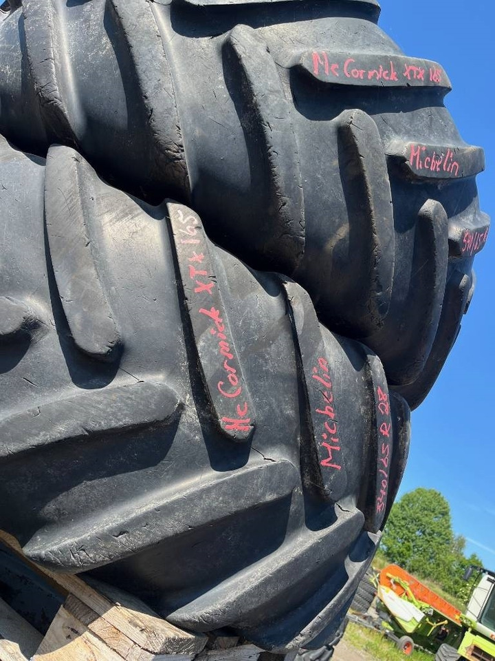 Michelin 650/65R38 520/65R28 till Case , MC Cormick - Riepa - Lauksaimniecības tehnika: foto 4 Michelin 650/65R38 520/65R28 till Case , MC Cormick - Riepa - Lauksaimniecības tehnika: foto 4