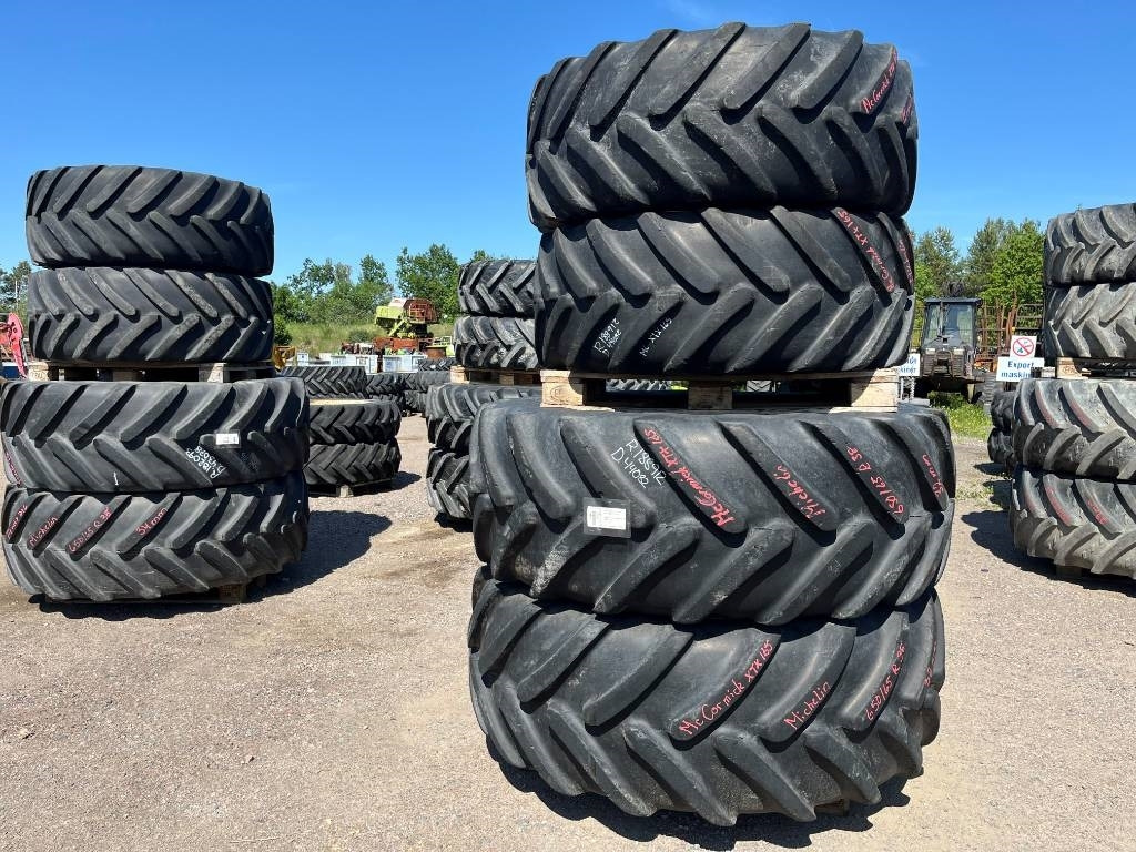 Michelin 650/65R38 520/65R28 till Case , MC Cormick - Riepa - Lauksaimniecības tehnika: foto 1 Michelin 650/65R38 520/65R28 till Case , MC Cormick - Riepa - Lauksaimniecības tehnika: foto 1