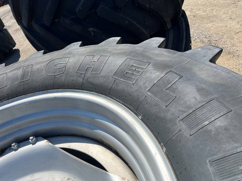 Michelin 650/65R38 till Case MX 135 - Riepa - Lauksaimniecības tehnika: foto 5 Michelin 650/65R38 till Case MX 135 - Riepa - Lauksaimniecības tehnika: foto 5