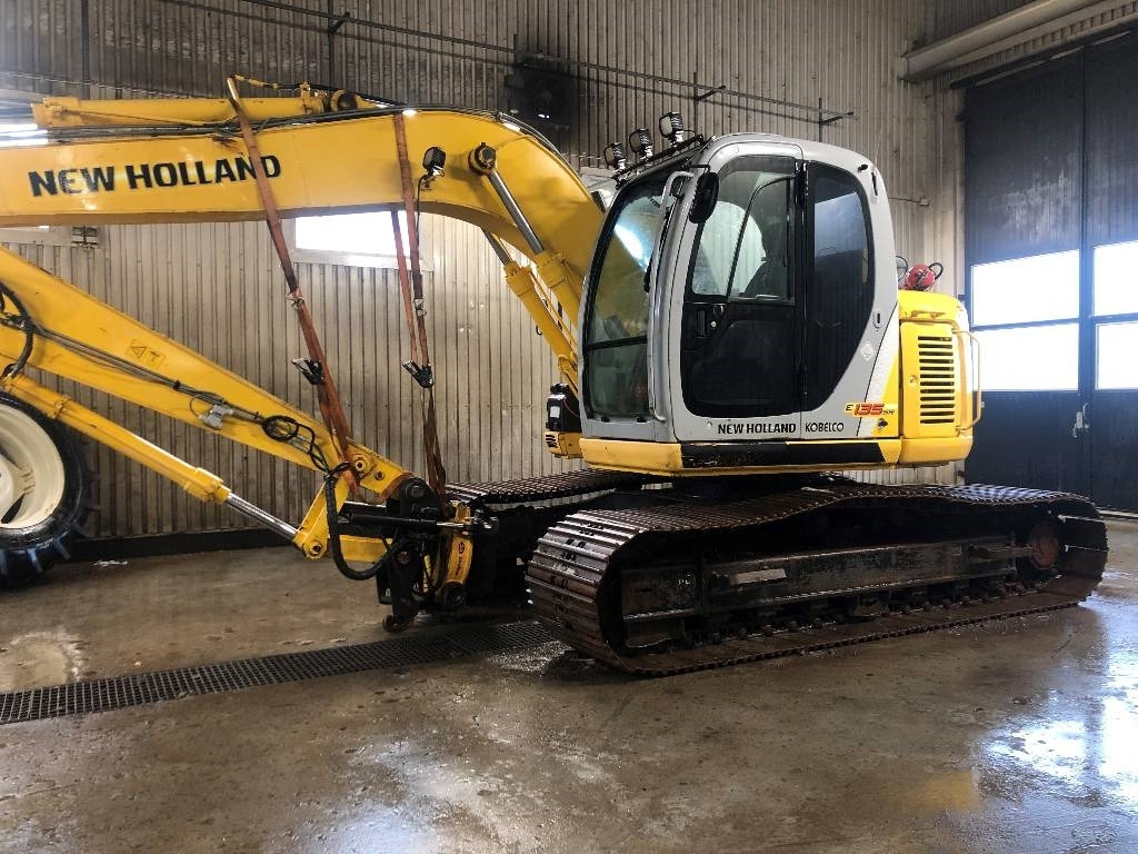 New Holland Kobelco E135SR dismantled: only spare parts - Kāpurķēžu ekskavators: foto 4 New Holland Kobelco E135SR dismantled: only spare parts - Kāpurķēžu ekskavators: foto 4