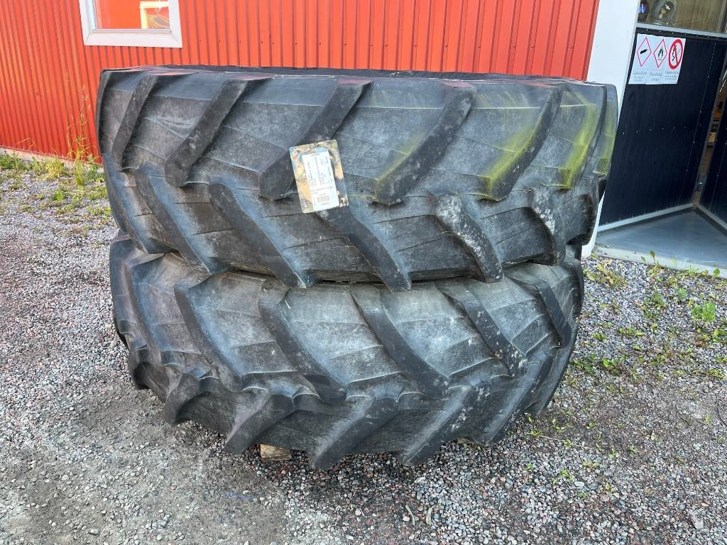 Trelleborg 520/85R38 till John Deere 7920 mfl - Riepa - Lauksaimniecības tehnika: foto 1 Trelleborg 520/85R38 till John Deere 7920 mfl - Riepa - Lauksaimniecības tehnika: foto 1