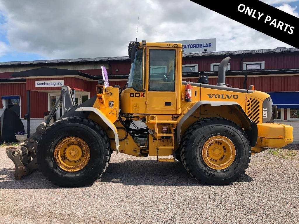 Volvo L 120 E Dismantled: only spare parts - Riteņu iekrāvējs: foto 1 Volvo L 120 E Dismantled: only spare parts - Riteņu iekrāvējs: foto 1