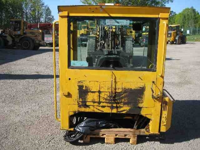 Volvo L 180 C - Kabīne - Celtniecības tehnika: foto 4 Volvo L 180 C - Kabīne - Celtniecības tehnika: foto 4