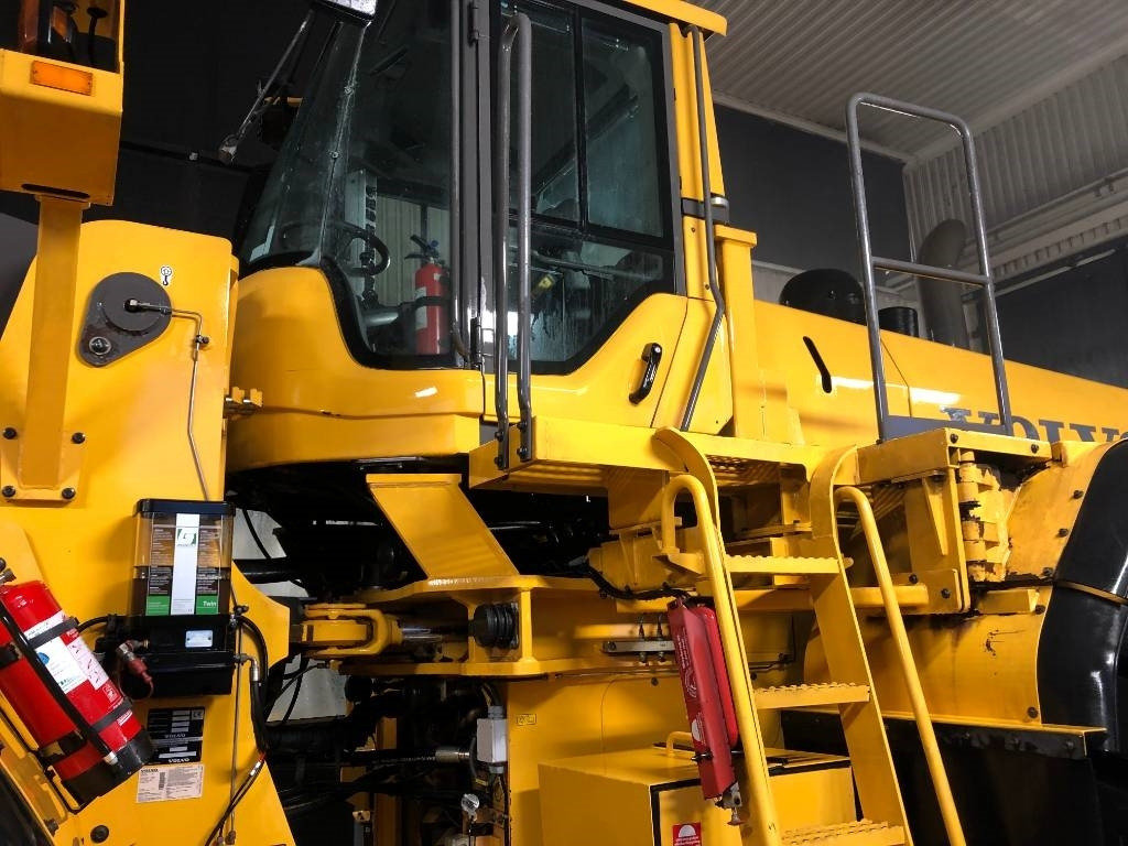 Volvo L 350 F Dismantled for parts - Riteņu iekrāvējs: foto 5 Volvo L 350 F Dismantled for parts - Riteņu iekrāvējs: foto 5