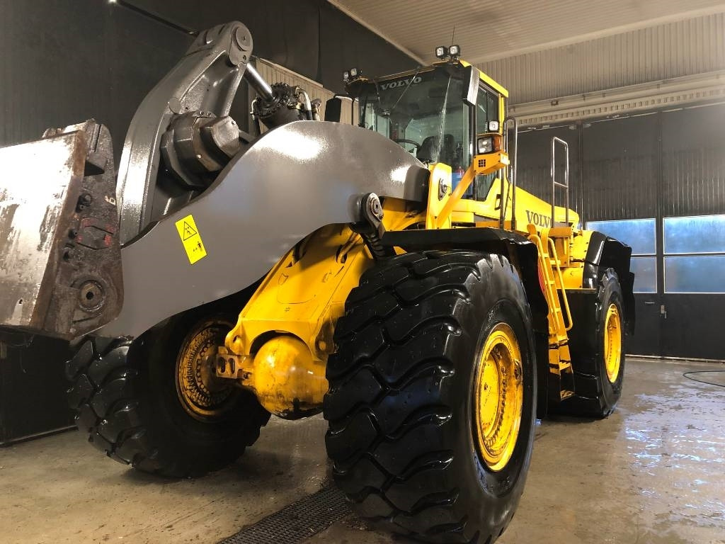 Volvo L 350 F Dismantled for parts - Riteņu iekrāvējs: foto 2 Volvo L 350 F Dismantled for parts - Riteņu iekrāvējs: foto 2