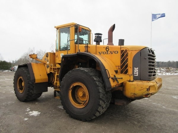 Volvo L220E Delar / Parts - Riteņu iekrāvējs: foto 2 Volvo L220E Delar / Parts - Riteņu iekrāvējs: foto 2