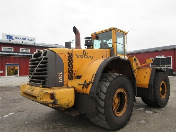 Volvo L220E Delar / Parts - Riteņu iekrāvējs: foto 1 Volvo L220E Delar / Parts - Riteņu iekrāvējs: foto 1