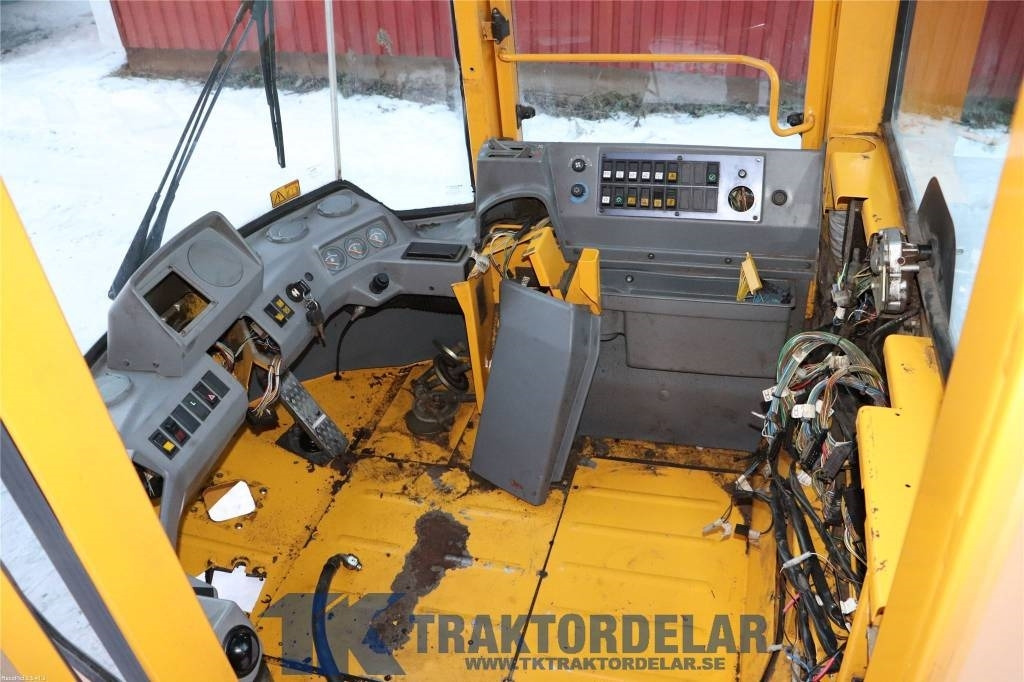 Volvo L50 C - Kabīne - Celtniecības tehnika: foto 5 Volvo L50 C - Kabīne - Celtniecības tehnika: foto 5