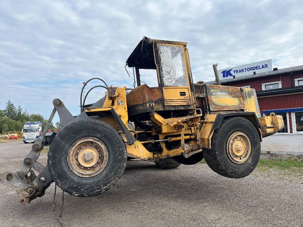 Volvo L90C Dismantled. Only spare parts - Riteņu iekrāvējs: foto 2 Volvo L90C Dismantled. Only spare parts - Riteņu iekrāvējs: foto 2