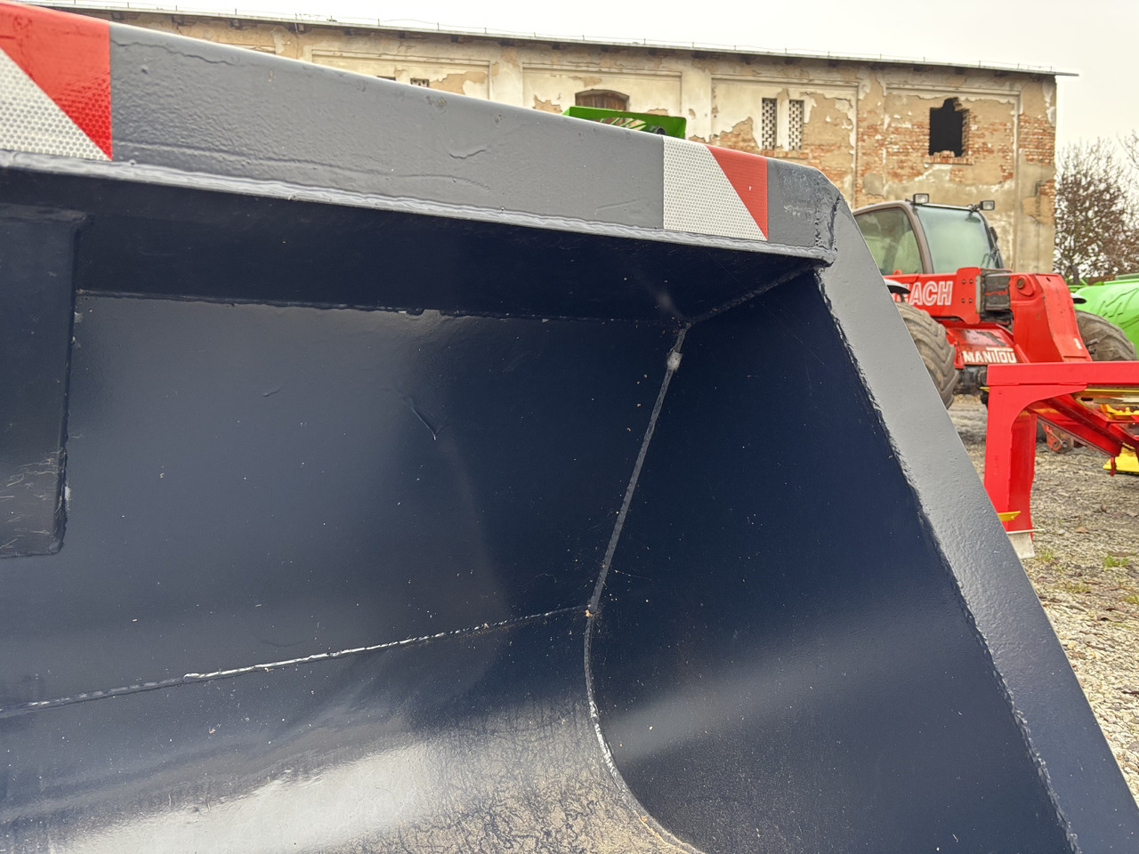 21453 Łyżka Objętościowa 2,3m 1,01 m3 z mocowaniem do ładowarki Claas Scorpion. - Iekrāvēja kauss: foto 2 21453 Łyżka Objętościowa 2,3m 1,01 m3 z mocowaniem do ładowarki Claas Scorpion. - Iekrāvēja kauss: foto 2