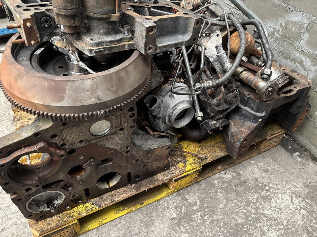 Axion 870 New Holland T7.270 T7 270 Silnik FPT 6.7 L Tłumik Drgań Koło Zamachowe Blok Pokrywa CZĘŚCI - Spararats - Lauksaimniecības tehnika: foto 2 Axion 870 New Holland T7.270 T7 270 Silnik FPT 6.7 L Tłumik Drgań Koło Zamachowe Blok Pokrywa CZĘŚCI - Spararats - Lauksaimniecības tehnika: foto 2