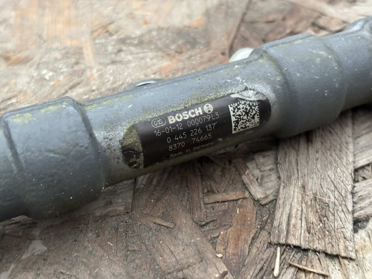 BOSCH 0445226137 Rura Rozdzielacza - Inžektors - Kravas automašīna: foto 3 BOSCH 0445226137 Rura Rozdzielacza - Inžektors - Kravas automašīna: foto 3