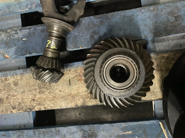 Bob Cat mechanizm róźnicowy Atak i talerz 14x32 - Diferenciālis - Celtniecības tehnika: foto 3 Bob Cat mechanizm róźnicowy Atak i talerz 14x32 - Diferenciālis - Celtniecības tehnika: foto 3