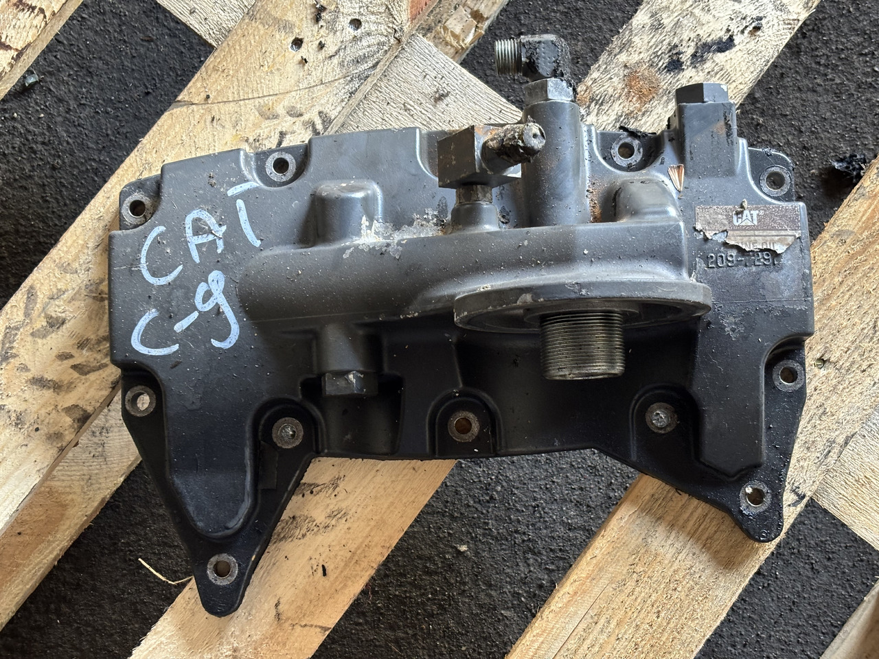 CAT Caterpillar C9 209-7291 Zespół podstawy filtra oleju 2097291 - Eļļas filtrs - Lauksaimniecības tehnika: foto 1 CAT Caterpillar C9 209-7291 Zespół podstawy filtra oleju 2097291 - Eļļas filtrs - Lauksaimniecības tehnika: foto 1