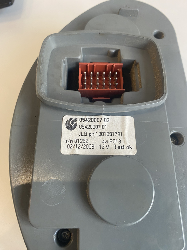 CAT TH 407 TH407 - licznik zegary wyświetlacz - Mērinstrumentu panelis - Celtniecības tehnika: foto 2 CAT TH 407 TH407 - licznik zegary wyświetlacz - Mērinstrumentu panelis - Celtniecības tehnika: foto 2