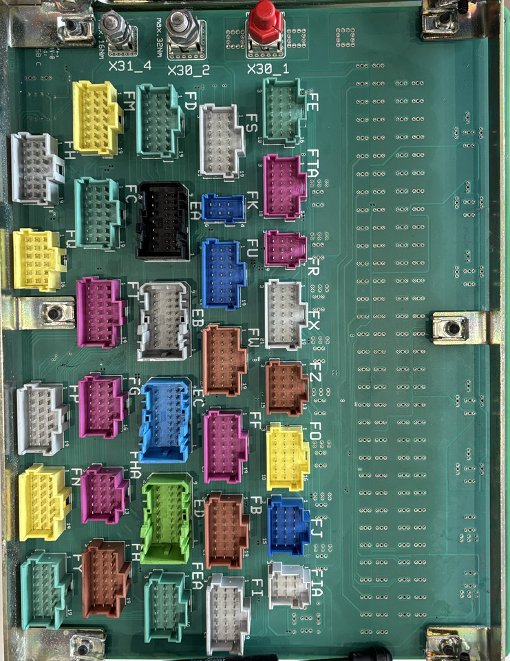 CLAAS 0000173100 Zentralelektrik Płyta Centralna Elektronika - Elektroniskais vadības bloks (ECU) - Lauksaimniecības tehnika: foto 2 CLAAS 0000173100 Zentralelektrik Płyta Centralna Elektronika - Elektroniskais vadības bloks (ECU) - Lauksaimniecības tehnika: foto 2