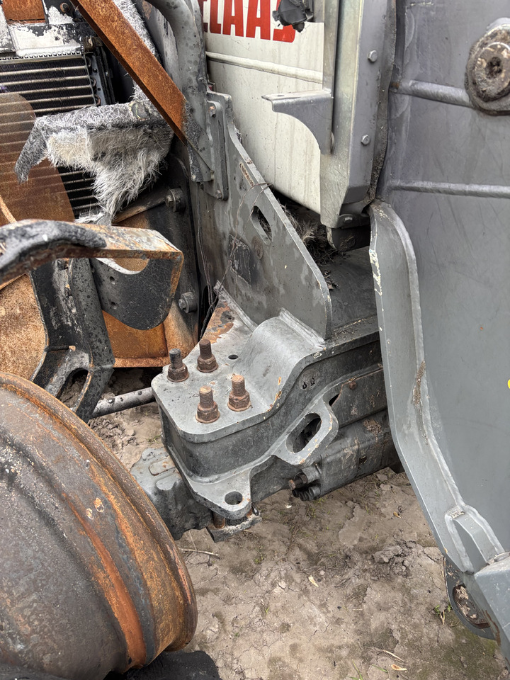 CLAAS Scorpion 7044 Zwolnica / Zwrotnica - Grozāmass - Lauksaimniecības tehnika: foto 2 CLAAS Scorpion 7044 Zwolnica / Zwrotnica - Grozāmass - Lauksaimniecības tehnika: foto 2