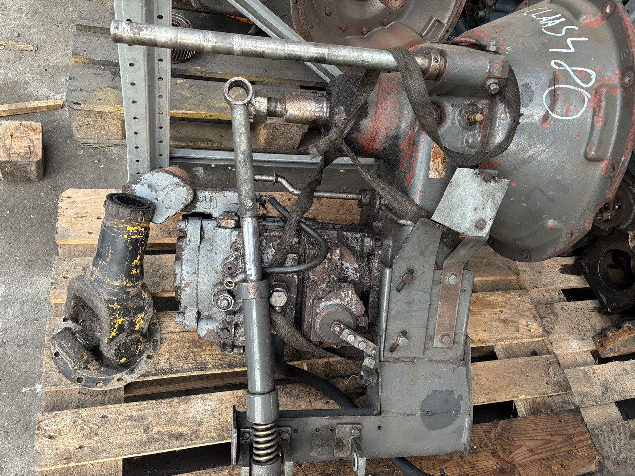 Claas 480 Wałek Napędu Skrzyni Biegów 0007694080 0006379471 0006376880 - Pusass - Lauksaimniecības tehnika: foto 1 Claas 480 Wałek Napędu Skrzyni Biegów 0007694080 0006379471 0006376880 - Pusass - Lauksaimniecības tehnika: foto 1