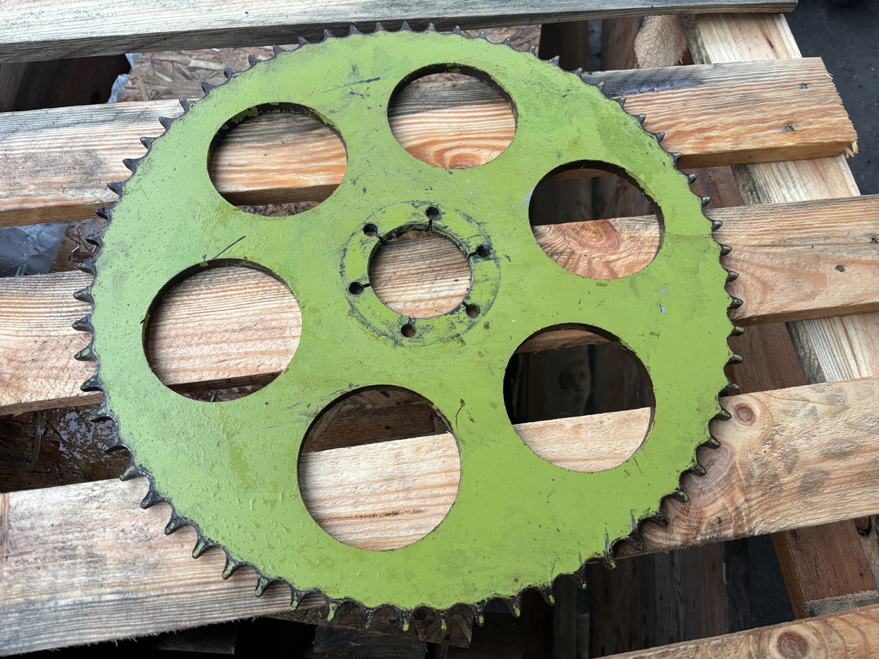 Claas Conspeed 8 75 FC Koło Zębate Ślimaka Wciągającego 0009953411 00 0995 341 1 - Pārnesumkārba un rezerves daļas - Lauksaimniecības tehnika: foto 1 Claas Conspeed 8 75 FC Koło Zębate Ślimaka Wciągającego 0009953411 00 0995 341 1 - Pārnesumkārba un rezerves daļas - Lauksaimniecības tehnika: foto 1