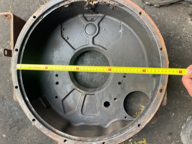 Claas Dominator obudowa koła zamachowego Mercedes OM352 - Spararats - Labības kombains: foto 4 Claas Dominator obudowa koła zamachowego Mercedes OM352 - Spararats - Labības kombains: foto 4