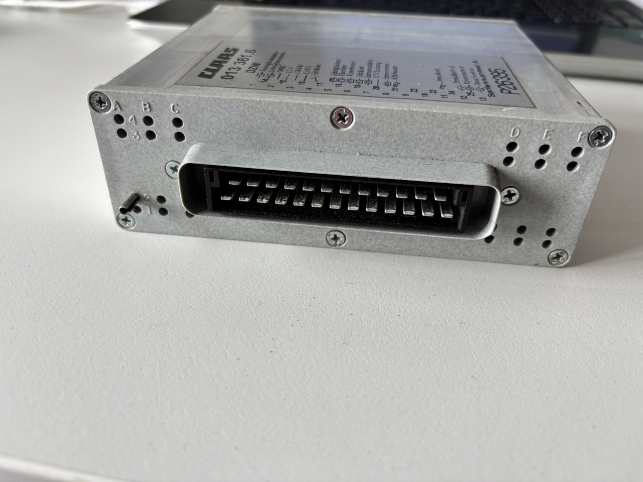 Claas LEXION 410 430 450 460 470 480 Moduł Sterownik Haspel 00133635 00 0013 363 6 0013363.4 - Elektroniskais vadības bloks (ECU) - Labības kombains: foto 2 Claas LEXION 410 430 450 460 470 480 Moduł Sterownik Haspel 00133635 00 0013 363 6 0013363.4 - Elektroniskais vadības bloks (ECU) - Labības kombains: foto 2