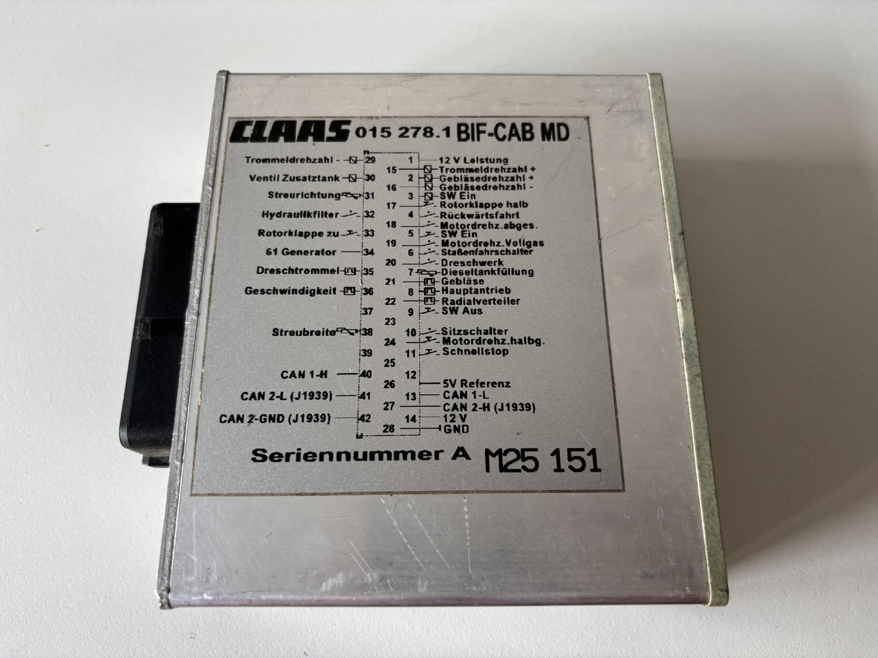 Claas LEXION 510 520 530 560 570 580 Moduł Sterownik BIF-CAB MD 015278.1 015278.6 00 0015 278 6 - Elektroniskais vadības bloks (ECU) - Labības kombains: foto 1 Claas LEXION 510 520 530 560 570 580 Moduł Sterownik BIF-CAB MD 015278.1 015278.6 00 0015 278 6 - Elektroniskais vadības bloks (ECU) - Labības kombains: foto 1