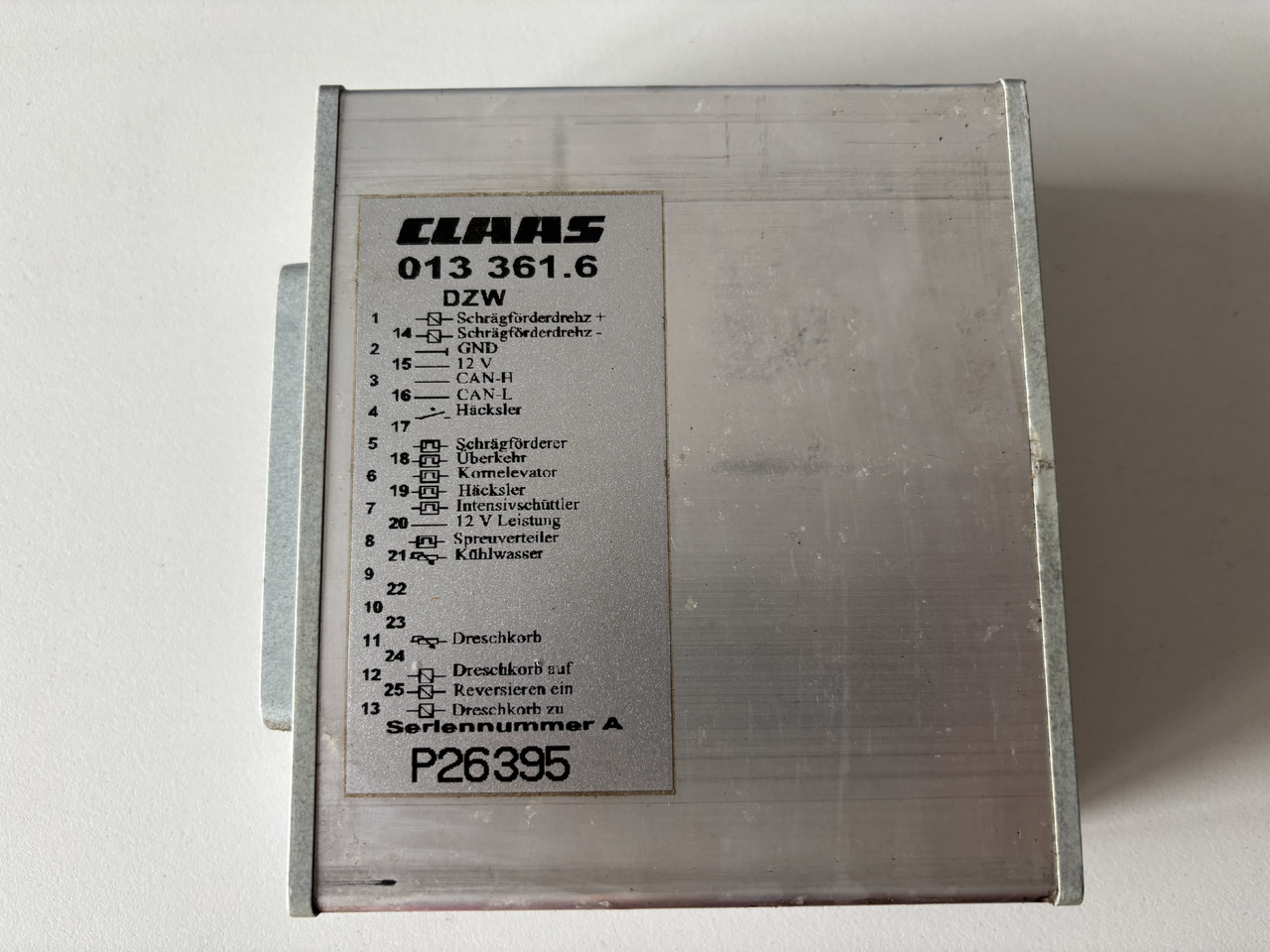 Claas Lexion 410 430 450 460 470 480 Moduł Sterownik DZW 013361.6 00 0013 361 6 - Elektroniskais vadības bloks (ECU) - Labības kombains: foto 1 Claas Lexion 410 430 450 460 470 480 Moduł Sterownik DZW 013361.6 00 0013 361 6 - Elektroniskais vadības bloks (ECU) - Labības kombains: foto 1