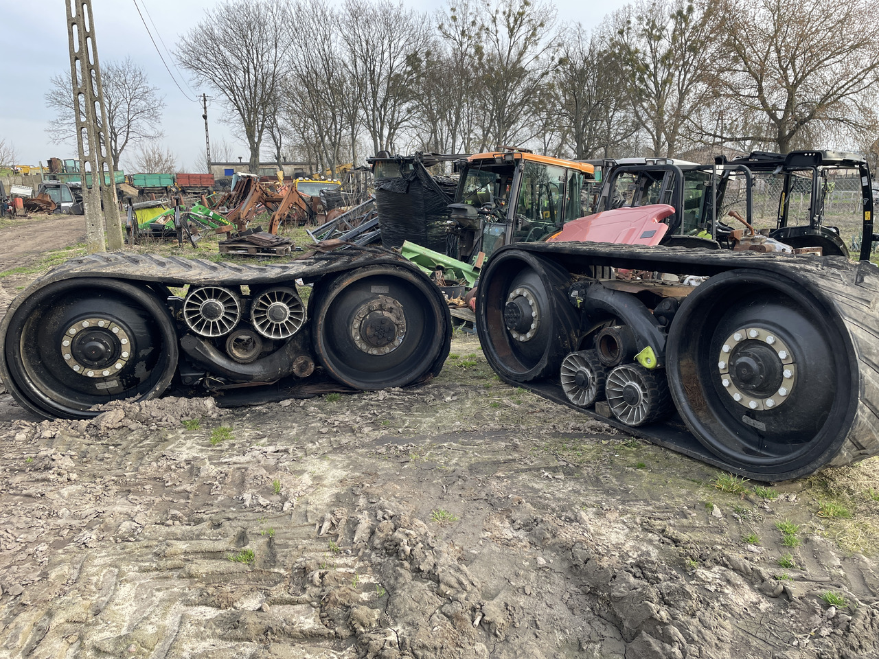 Claas Lexion - gąsienice wózek koła - Kāpurķēdes - Labības kombains: foto 1 Claas Lexion - gąsienice wózek koła - Kāpurķēdes - Labības kombains: foto 1