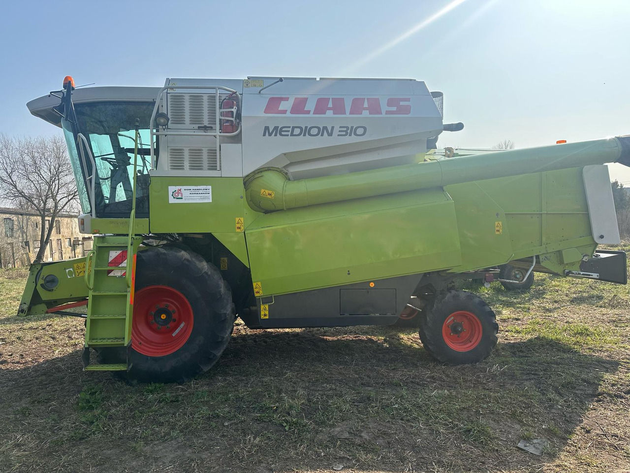 Claas Medion 310 z roku 2002. - Labības kombains: foto 1 Claas Medion 310 z roku 2002. - Labības kombains: foto 1