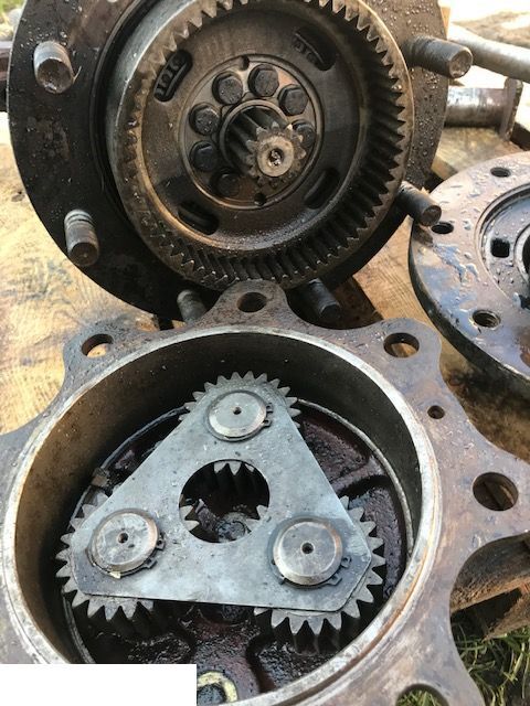 Claas Ranger - Półoś - Pusass - Lauksaimniecības tehnika: foto 1 Claas Ranger - Półoś - Pusass - Lauksaimniecības tehnika: foto 1