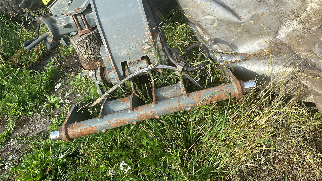 Claas Scorpion Karetka adapter nośnik narzędzi - Ātrā sakabe - Lauksaimniecības tehnika: foto 5 Claas Scorpion Karetka adapter nośnik narzędzi - Ātrā sakabe - Lauksaimniecības tehnika: foto 5